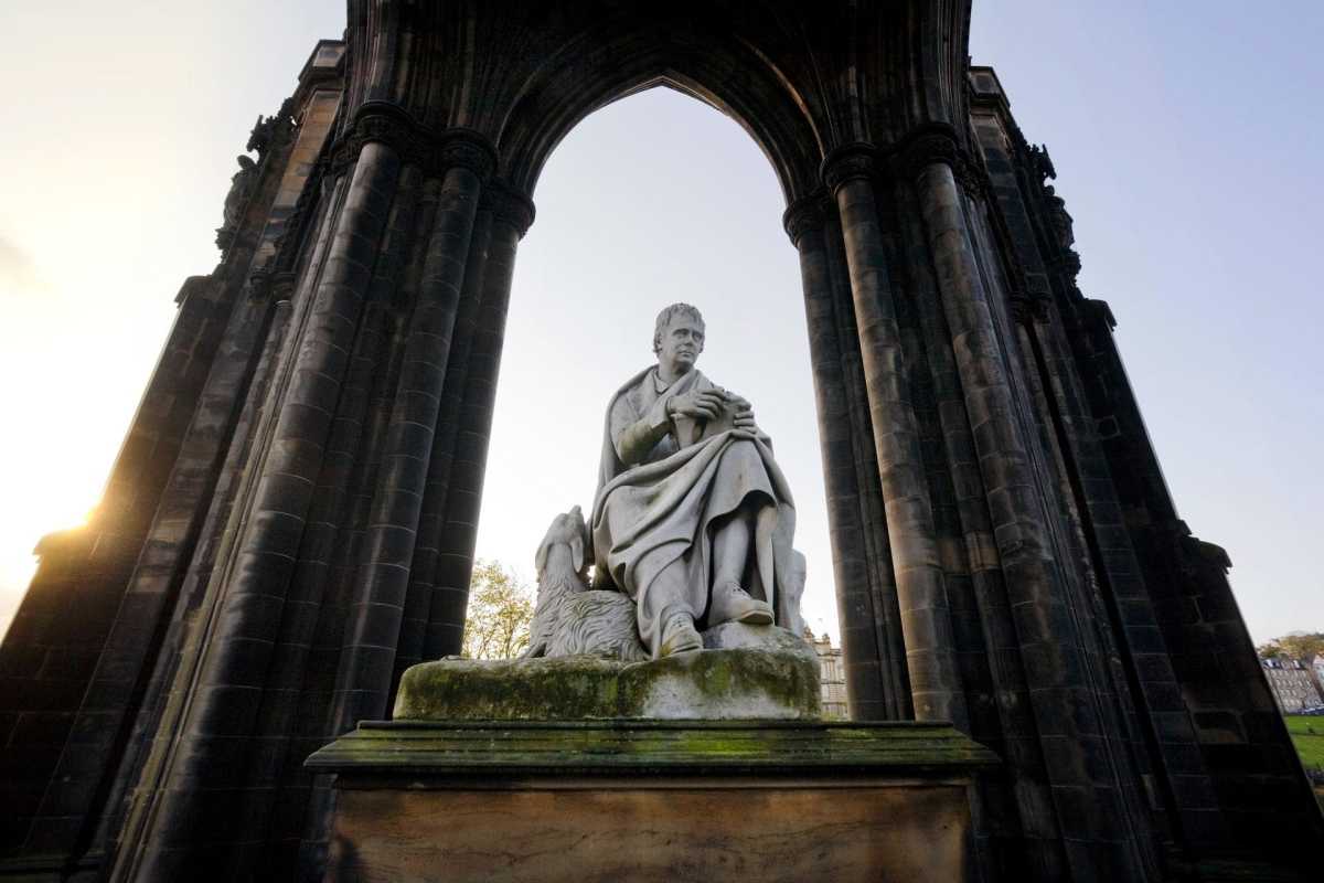 WalterScott-Monumento