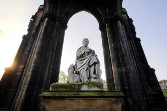 WalterScott-Monumento