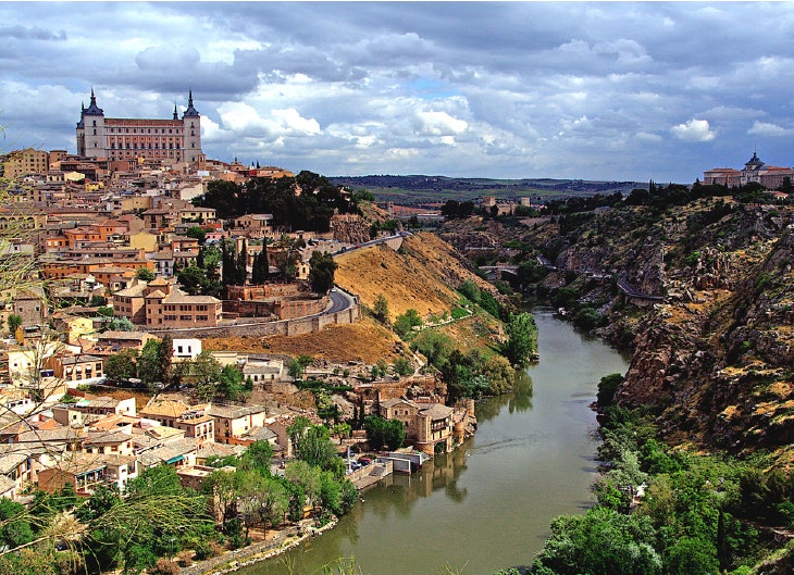 El río Tajo a su paso por Toledo