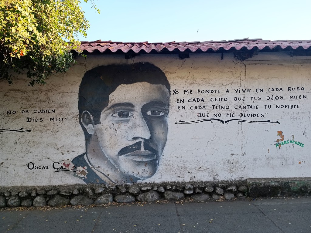 Óscar Castro. Mural en la Plaza de Armas de Requínoa (Chile).